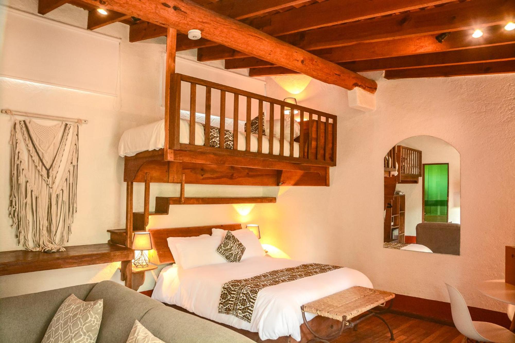 Meson De Leyendas Breakfast & Downtown Valle de Bravo Bagian luar foto