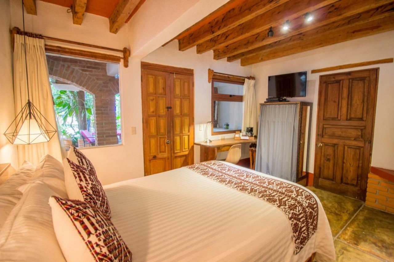 Meson De Leyendas Breakfast & Downtown Valle de Bravo Bagian luar foto